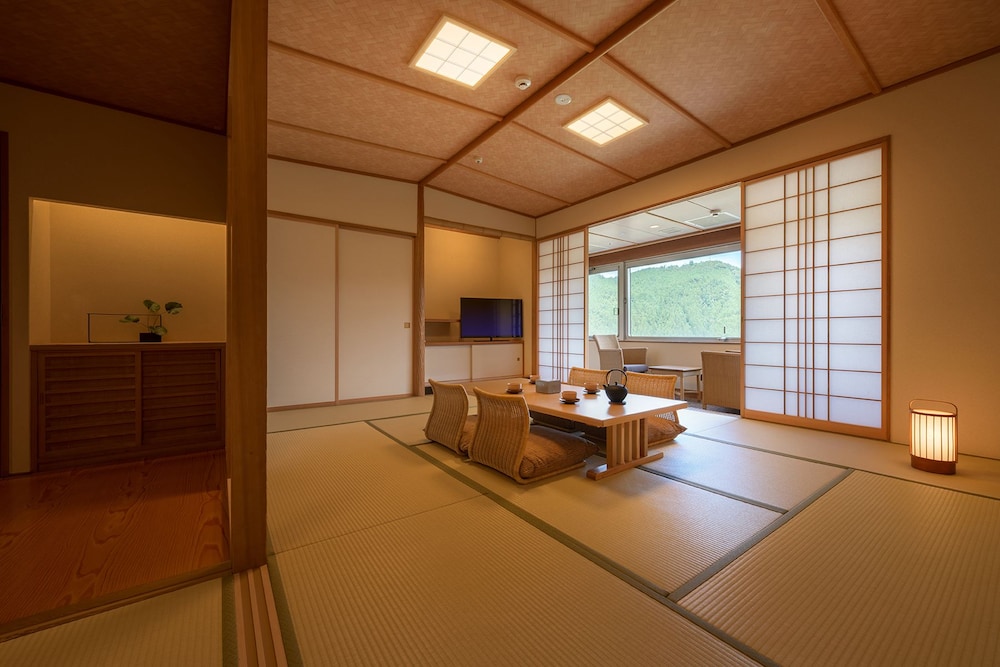 YUMOTO KISSHO 25/32