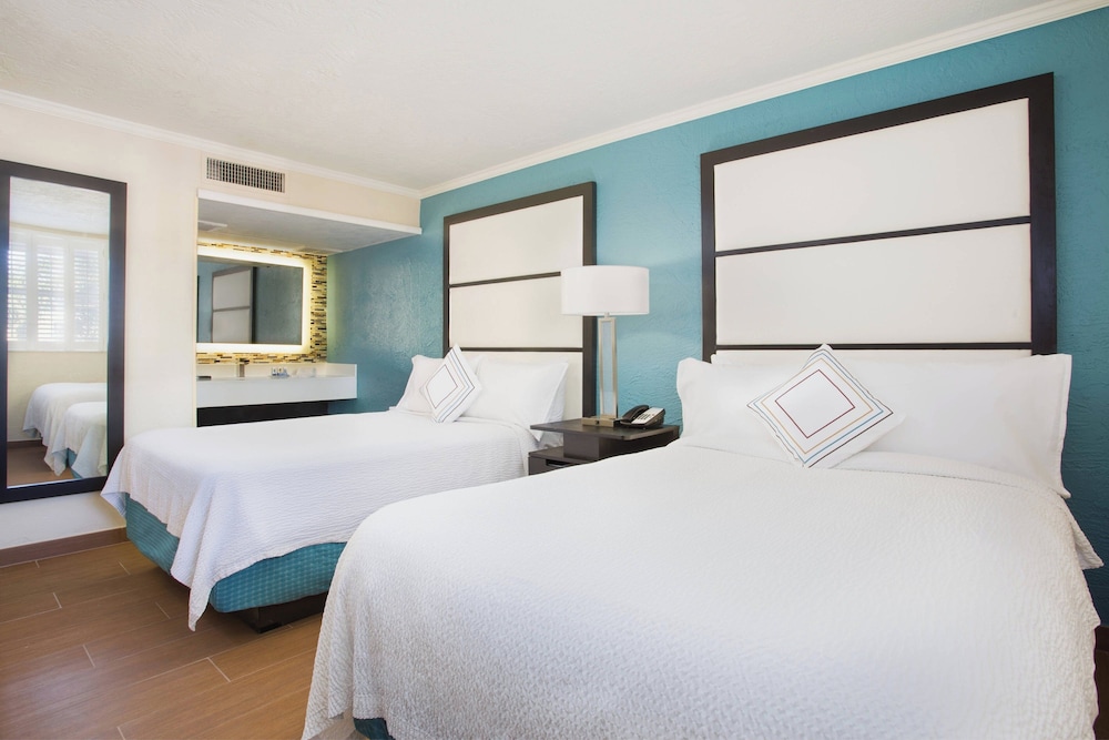 room, 2 double beds