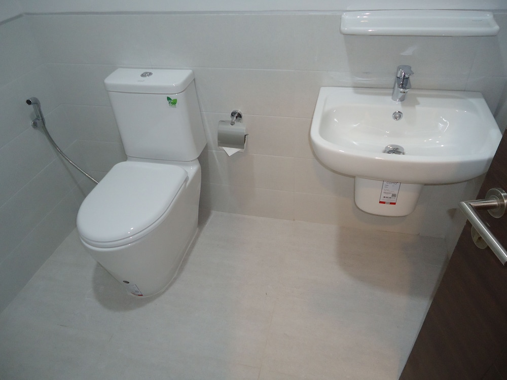 Mac Boutique Suites 66/69