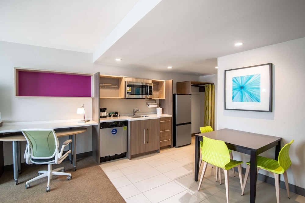 Home2 Suites By Hilton Phoenix Airport North 41/47