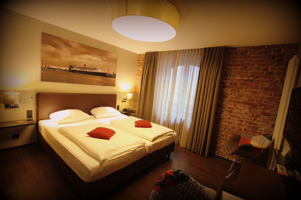 Hotel Volksschule 23/66