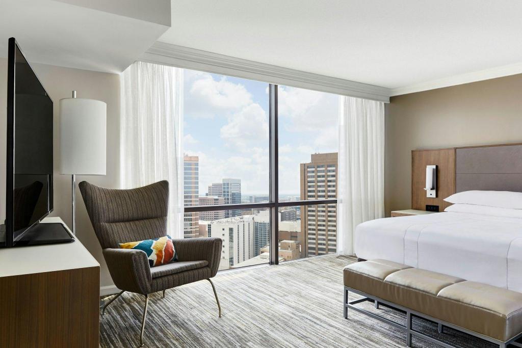 جناح رئاسي بسرير كينج بغرفة نوم واحدة مع أريكة، Houston Marriott Medical Center/Museum District 2/6
