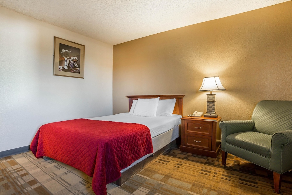 Rodeway Inn Cheyenne I-80 East 15/29