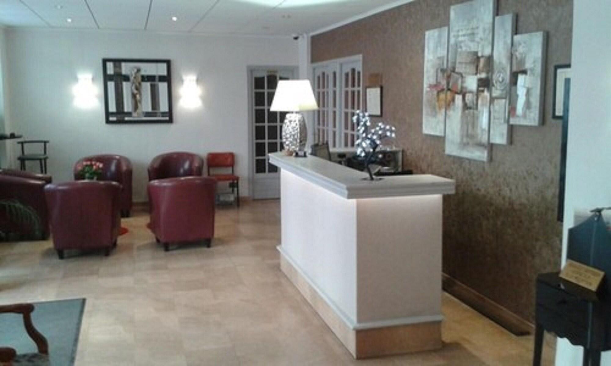 Crystal Hotel 11/16