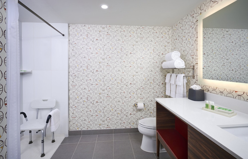 Holiday Inn Hotel Suites Oakville Bronte 17/78
