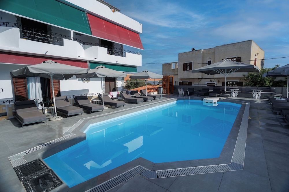 Yianna Hotel 24/51