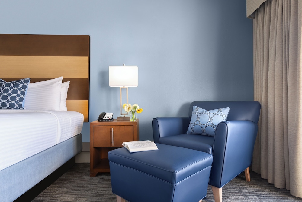 غرفة بسرير كينج، Shem Creek Inn 4/6