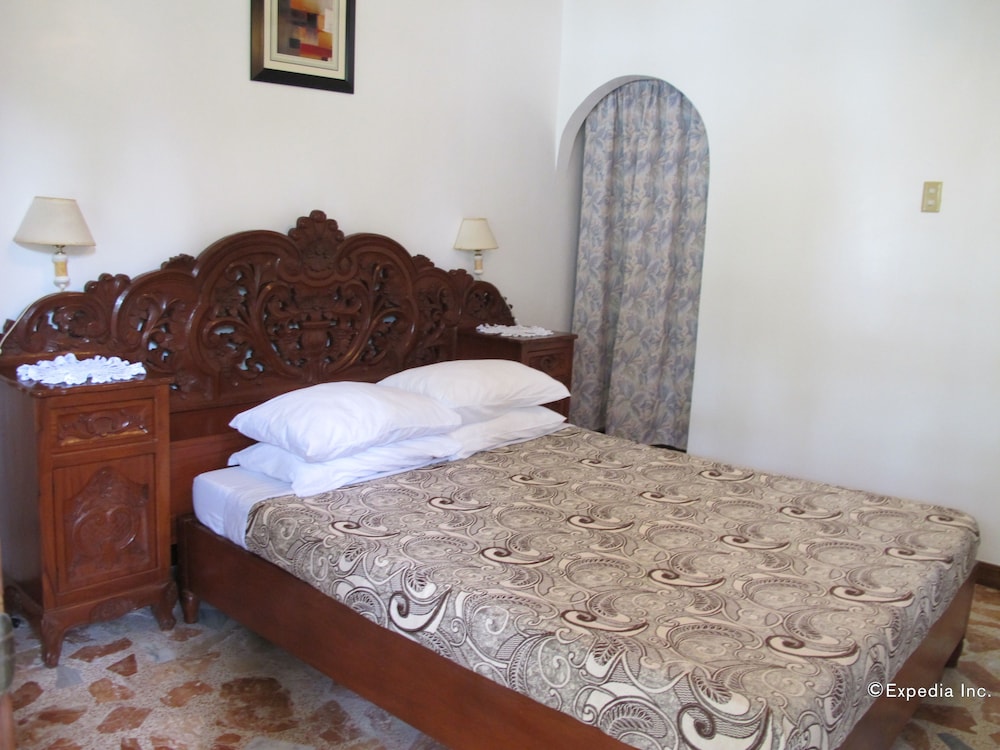 Blue Crystal Beach Resort 12/50