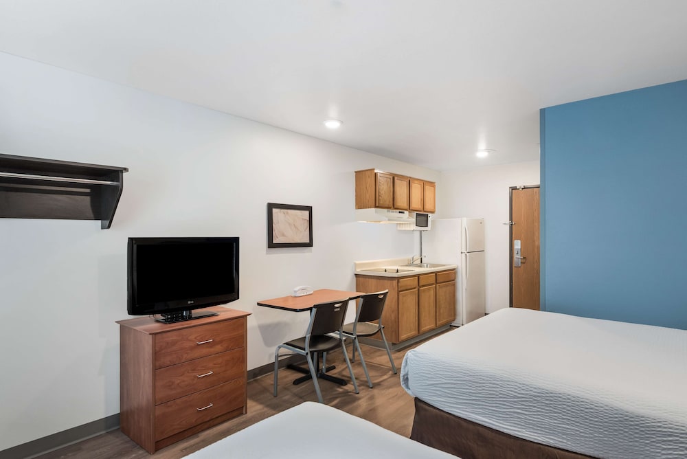 Extended Stay America Select Suites - Orlando - East 24/42