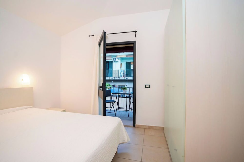 1 BEDROOM, CLASSIC, APARTMENT