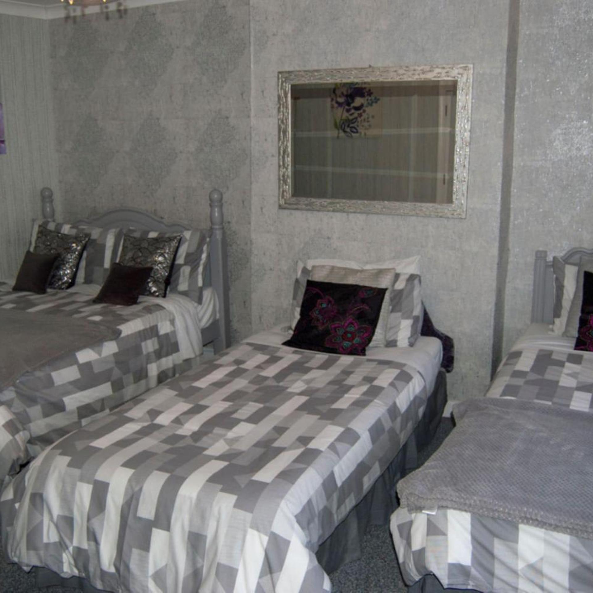 OYO La Spada Boutique Hotel 37/38