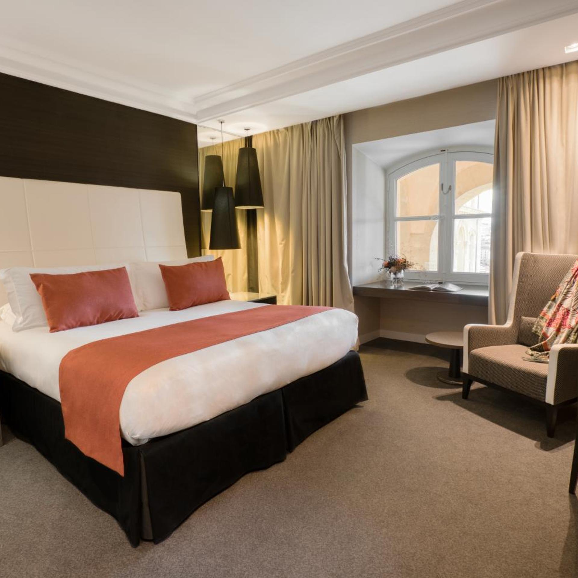 Classic, King Bed, Church View