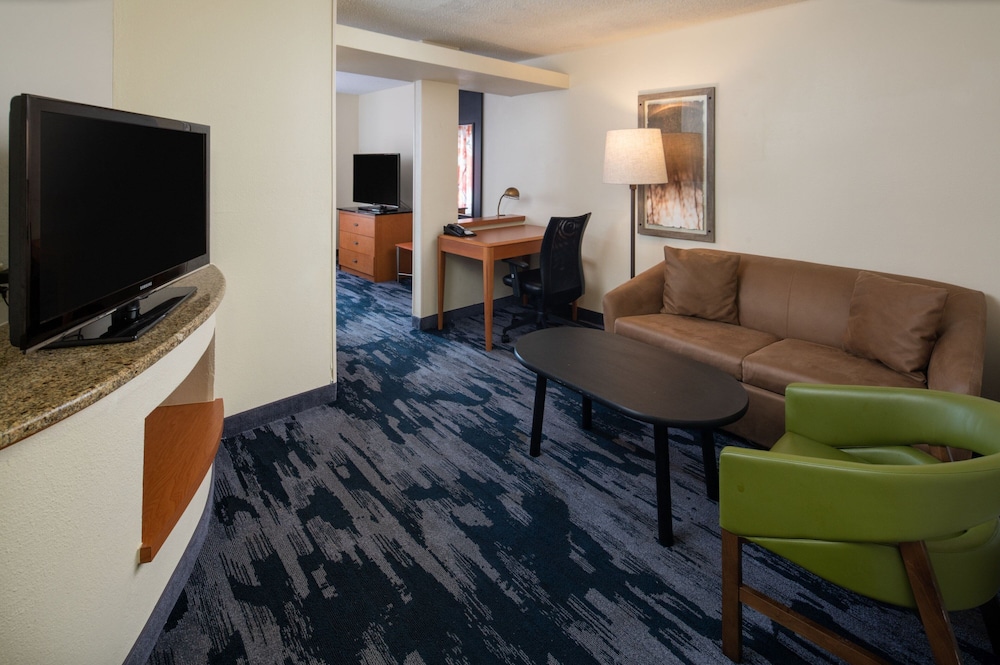 Fairfield Inn Suites By Marriott Gulfport 37/54