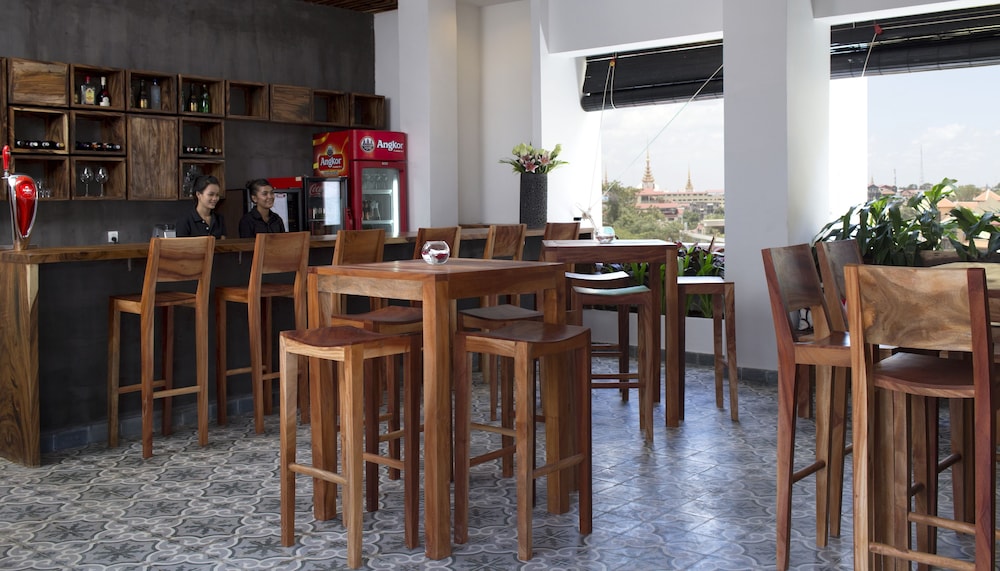 Patio Hotel & Urban Resort 58/73