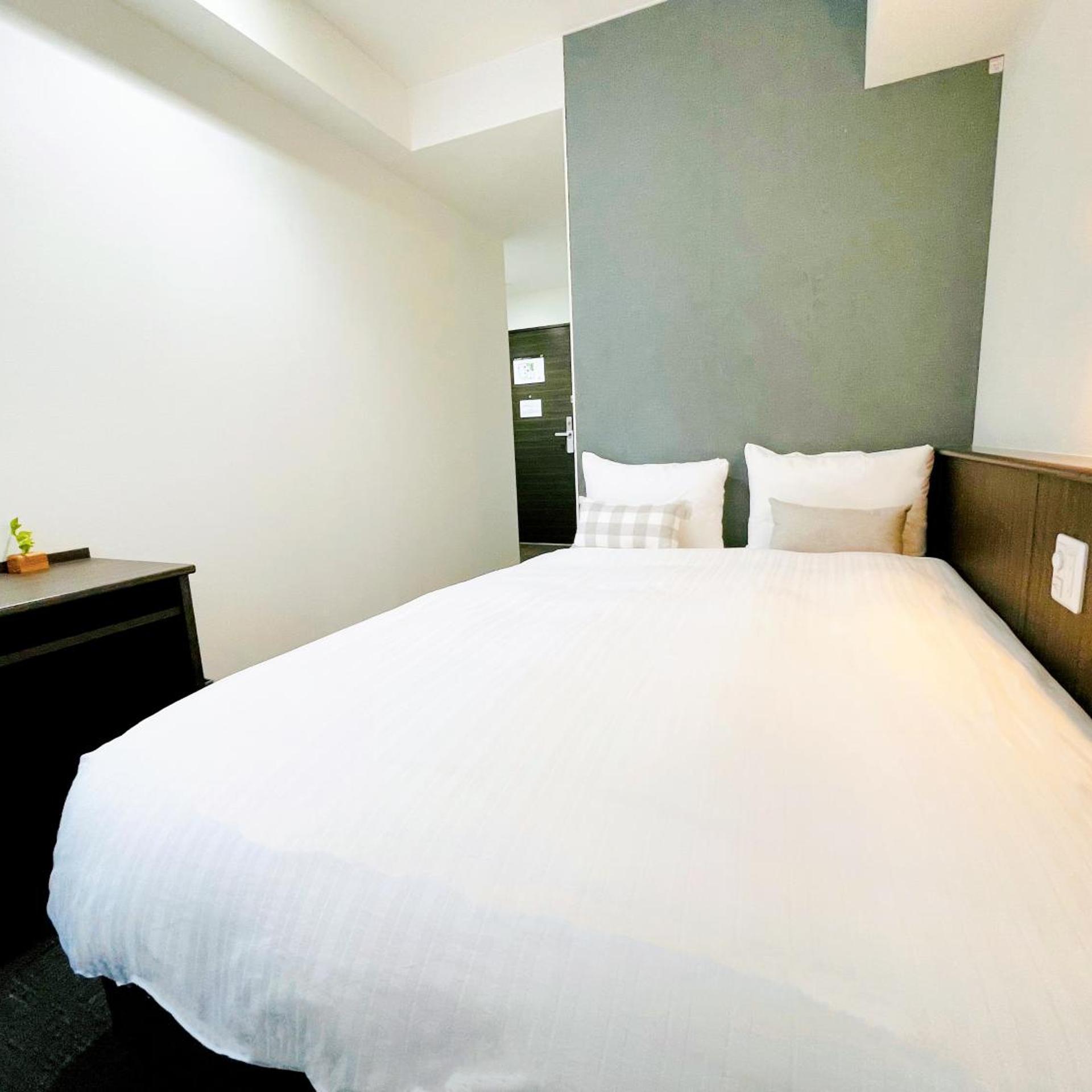 Female Only, Double Bed