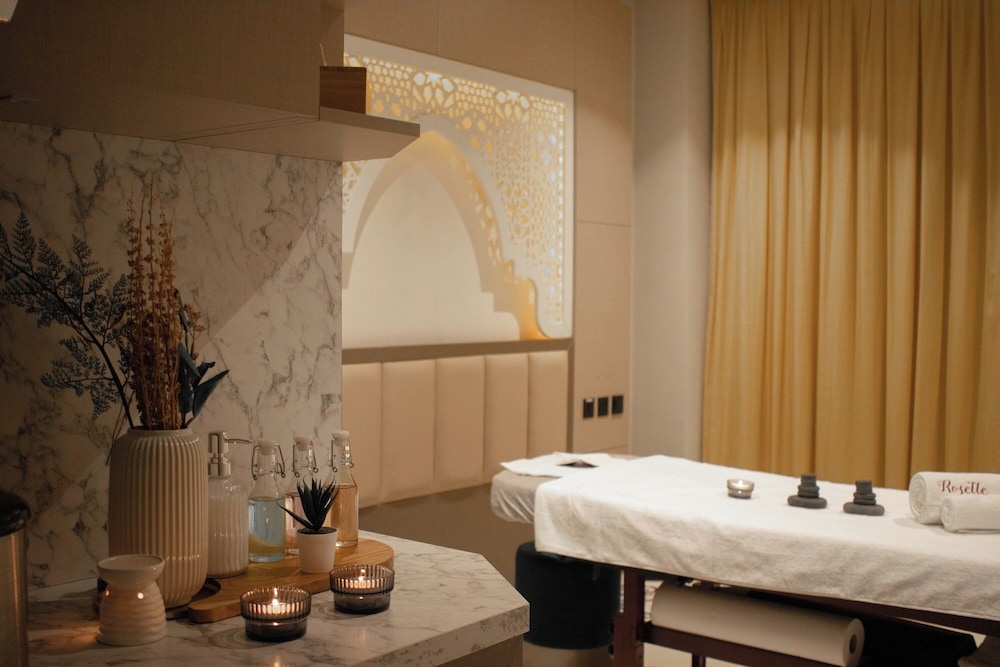 Central Inn Hotel & Suites Al Sadd 18/45
