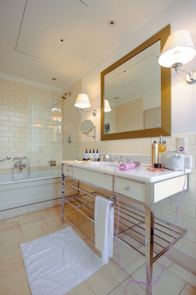 Parkhotel Quellenhof Aachen 63/64
