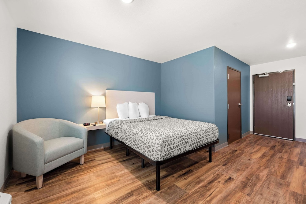 WoodSpring Suites Huntsville - Research Park 14/40