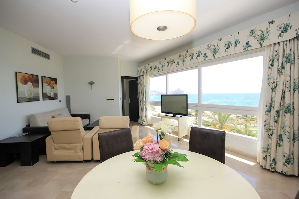 Senator Aguilas Hotel 31/49
