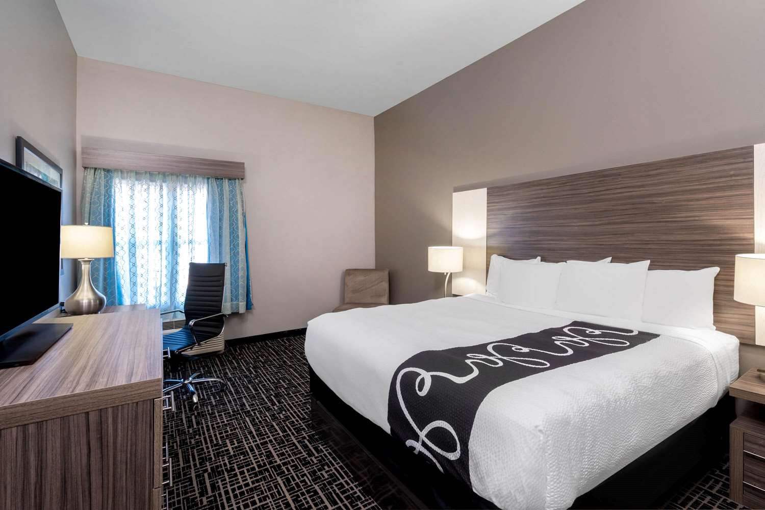 La Quinta Inn & Suites by Wyndham Forsyth 14/45