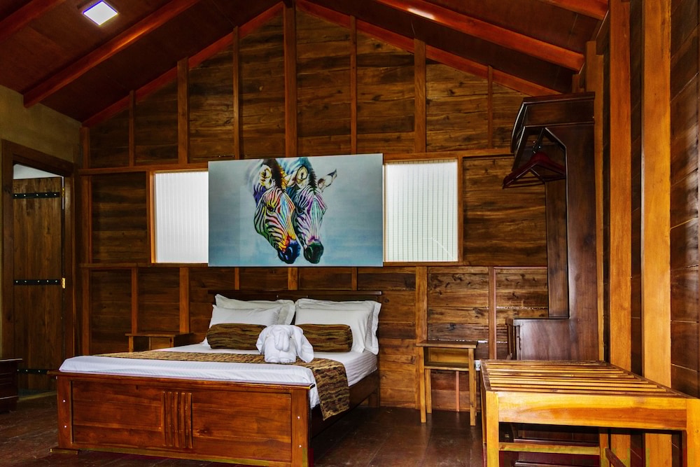 Kandy Cabana Eco Resort 7/36
