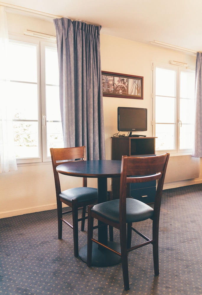 Appart Hotel La Roche-Posay 50/62