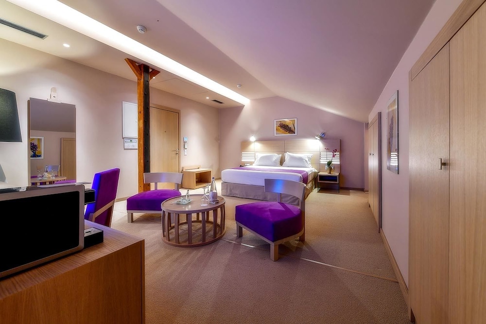 Hydrama Grand Hotel 50/73
