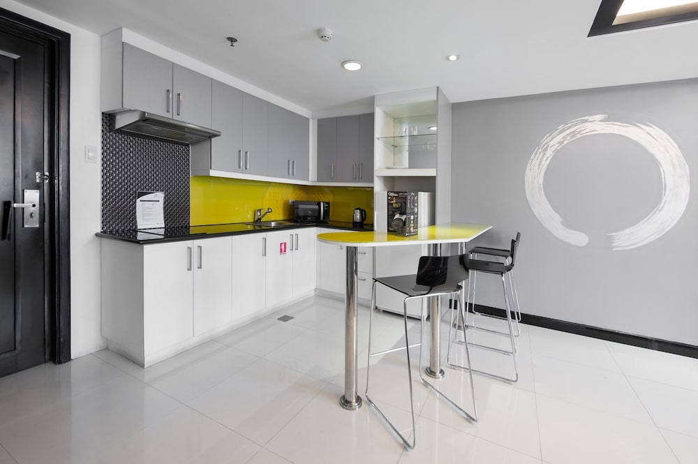 Y2 Residence Hotel 8/68