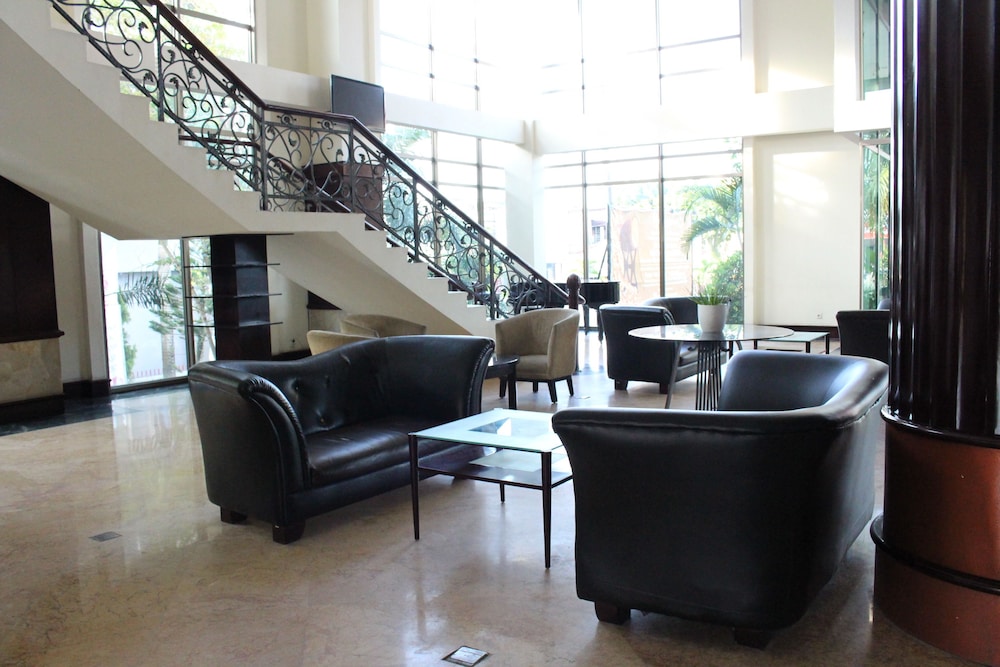 Swiss-Belhotel Tarakan 36/63