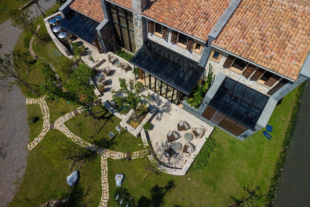 Sunnylands Farm 44/48