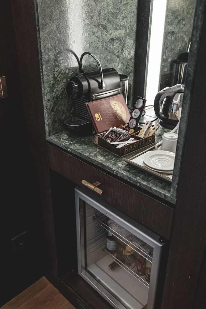 غرفة سوبيريور بسريرين منفصلين، The Galata Hotel Istanbul - MGallery Collection 9/10