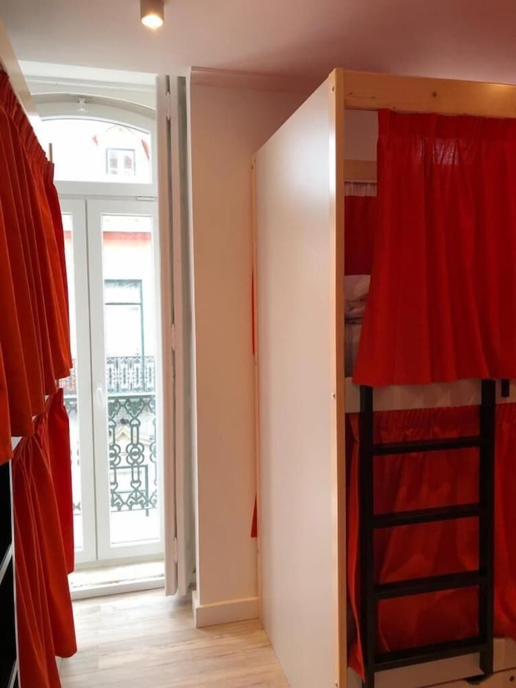 Be Lisbon Hostel Intendente 31/50