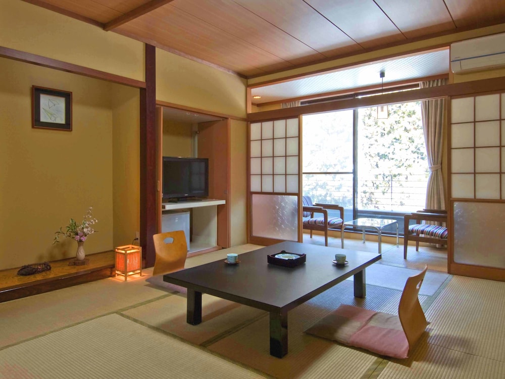 NATSUKASHIYA FUWARI 43/68