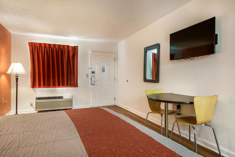 Motel6 Warner Robins, GA 25/31