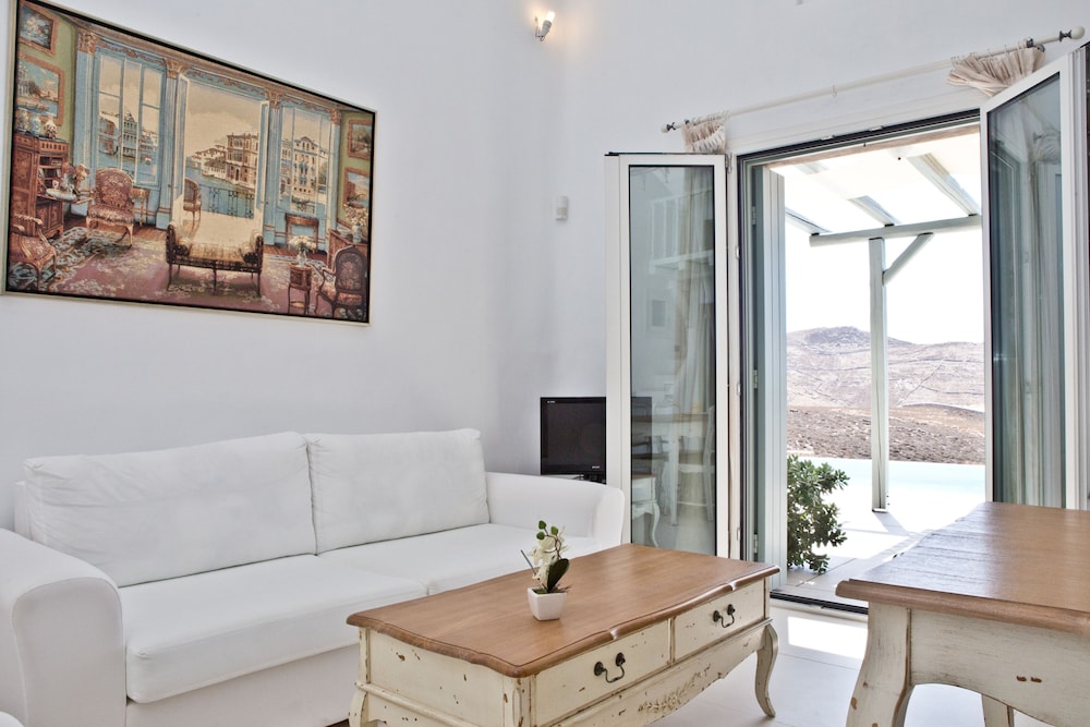 NIRIIDES LUXURY HOMES 26/50