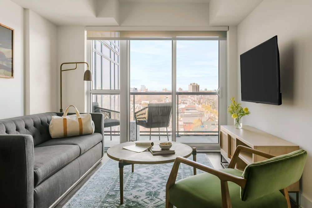 Nester Finn West Queen West 31/50
