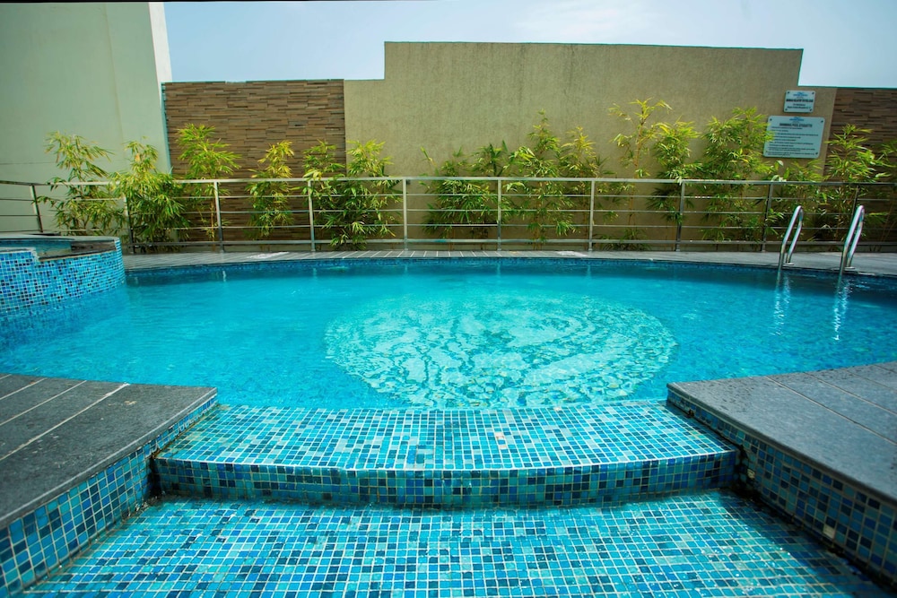 Sarovar Portico 24/50