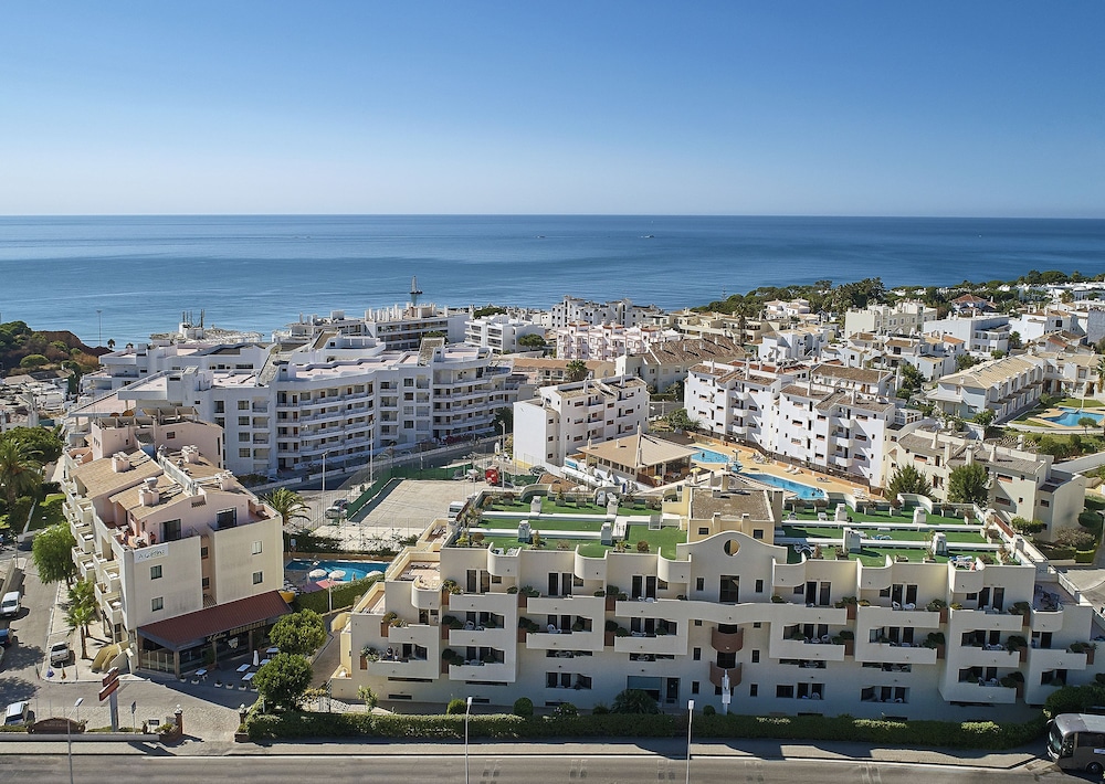 Oceanus Aparthotel 58/63