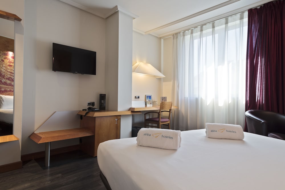 Abba Sants Hotel 12/30
