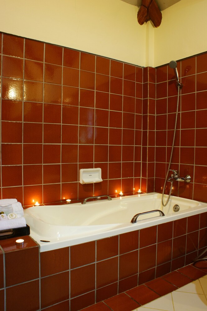 Botany Beach Resort 36/73
