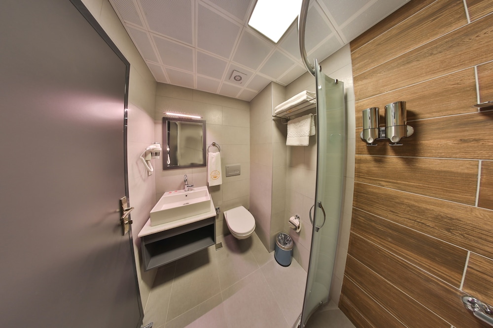 BUKAVIYYE HOTEL 3 YILDIZ 23/24