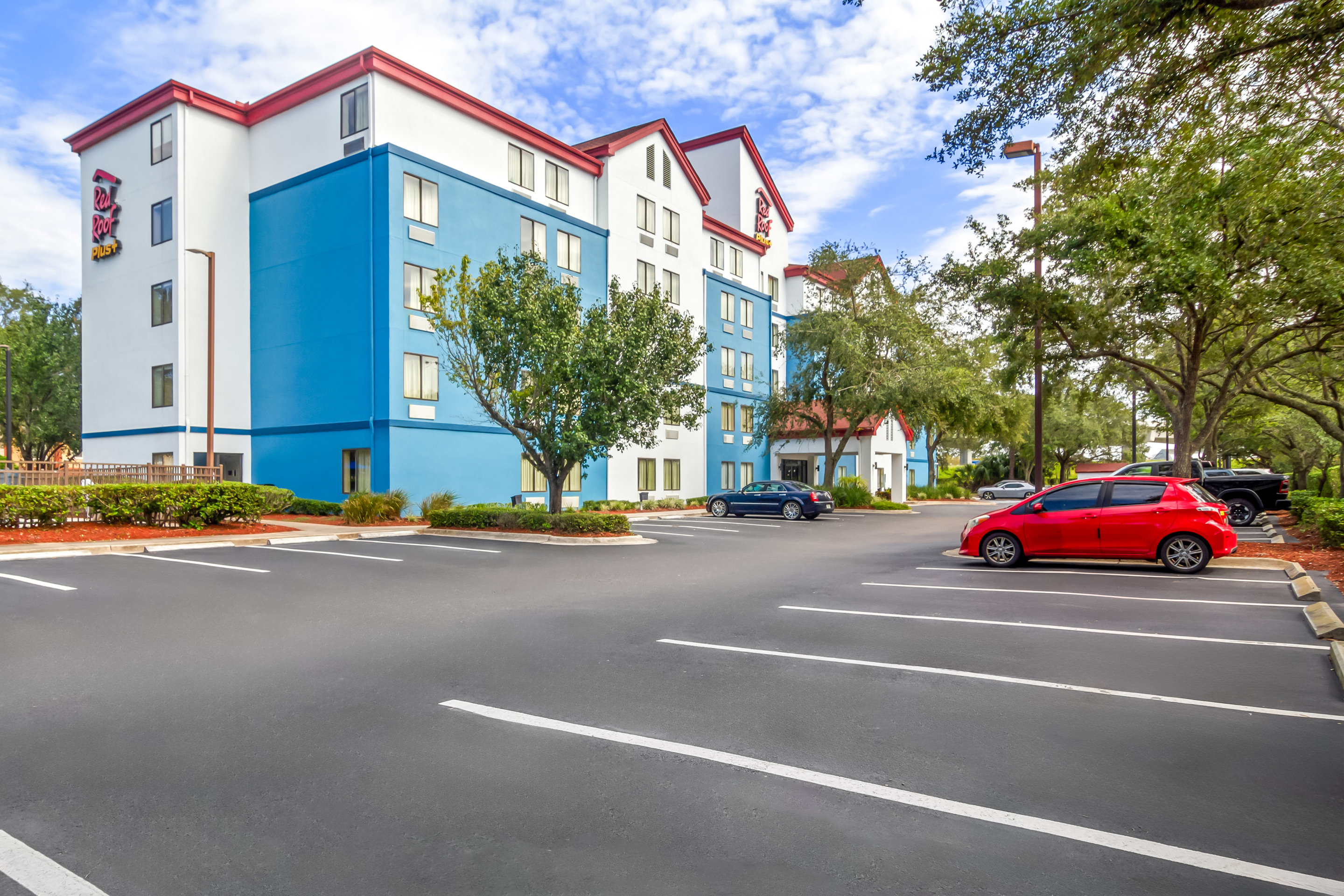 Red Roof PLUS Jacksonville - Southpoint 22/24