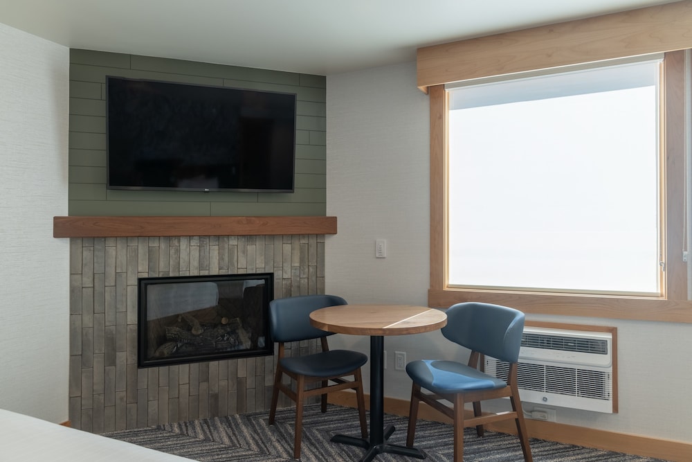 Hotel Canoe & Suites 52/59
