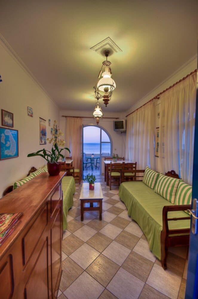 Artemis Village 17/28