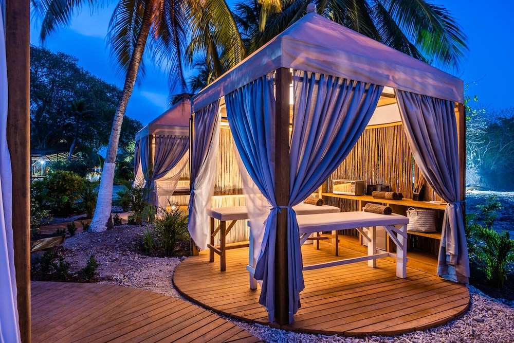 Hotel Isla Del Encanto 10/61