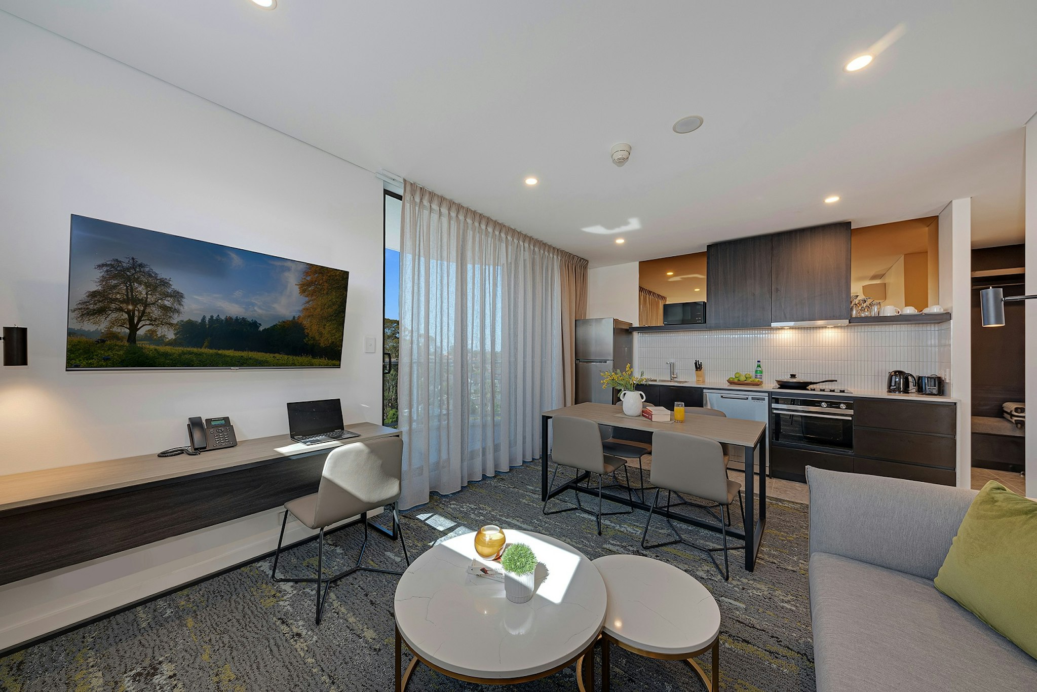 Littomore Suites Kingswood 9/12