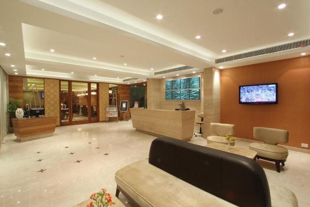 Riverview Hotel 7/48