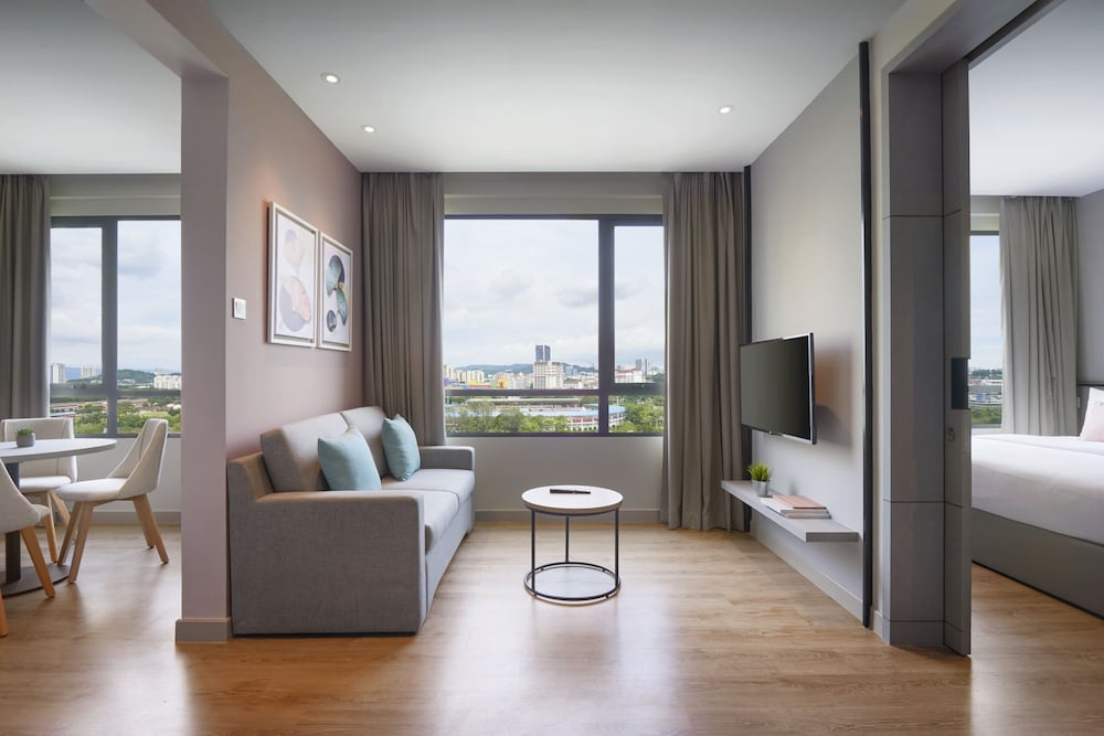 Komune Living Wellness 17/50