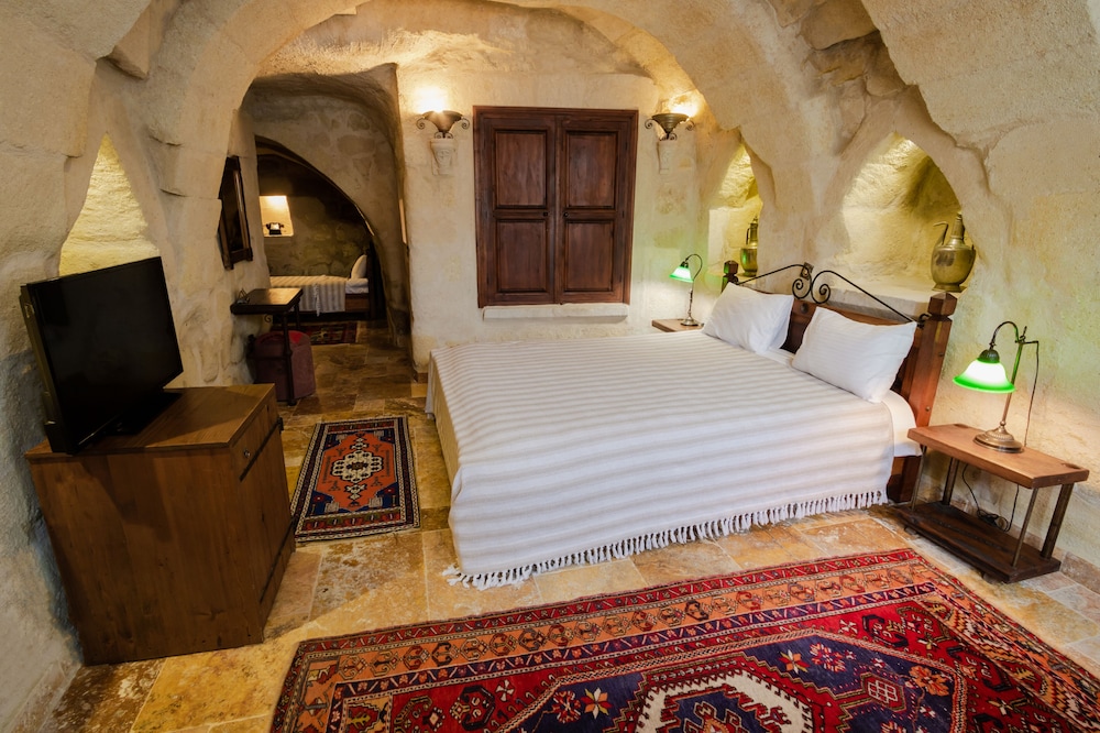 Sultan Cave Suites 16/77