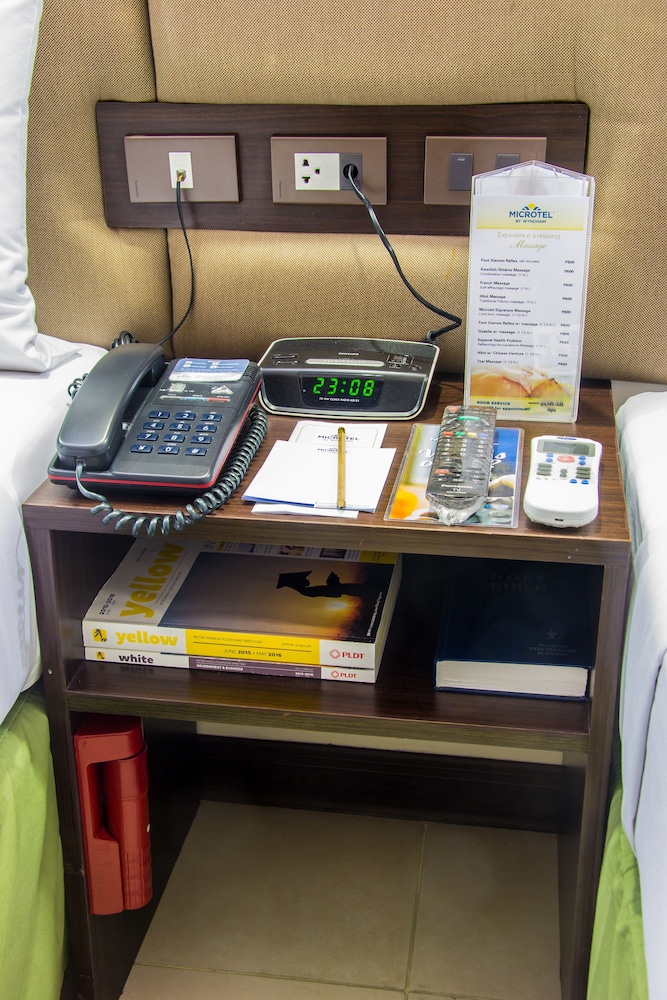 Microtel by Wyndham Mall of Asia 37/44